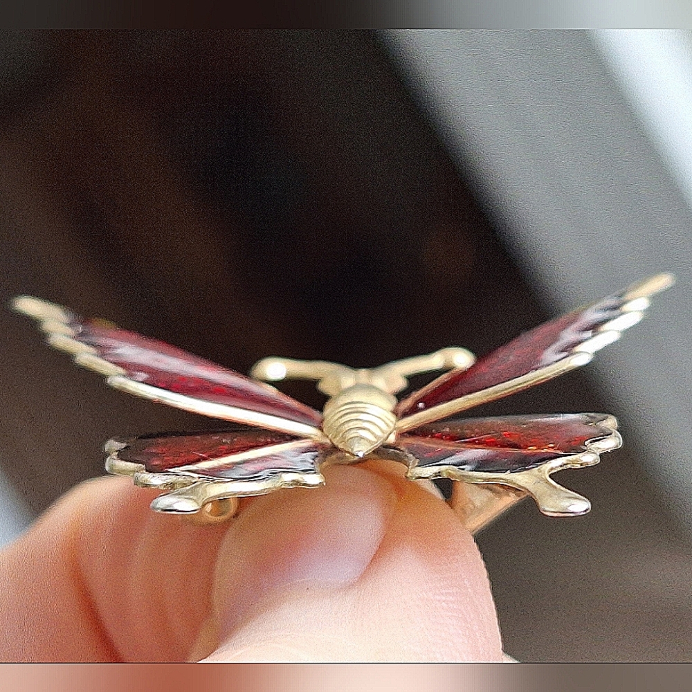 Red Butterfly Brooch - Picture 7 of 10